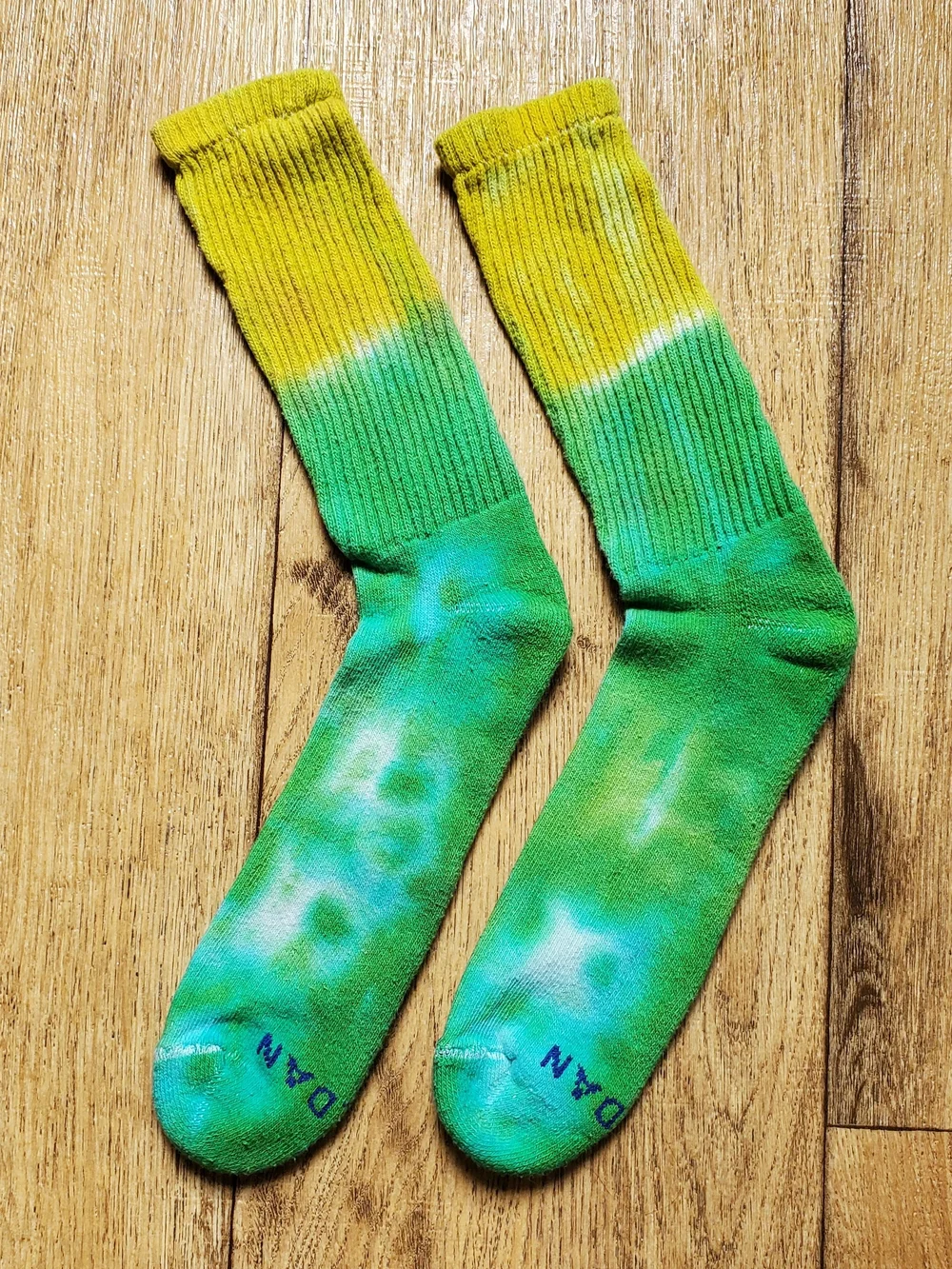 Gildan crew socks